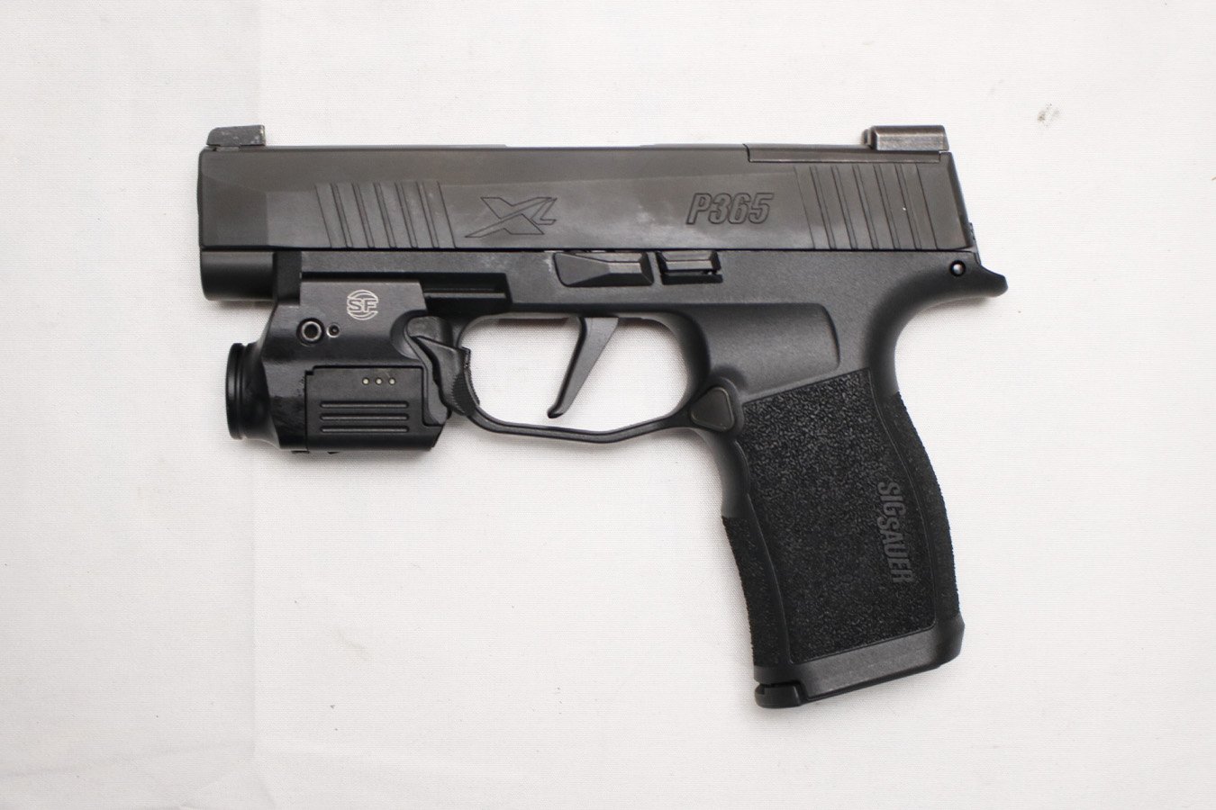 SIG SAUER P365-XL 9mm Optic Ready Law Enforcement Sample Used Pistol with Surefire XSC-P365 Weapon Light